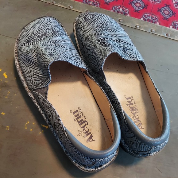 Alegria Debra Grey Black Embossed Leather Professional Clogs DEB-345 Womens 38 - Picture 4 of 7